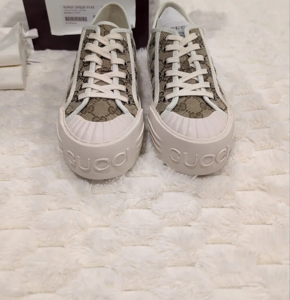 NIB Gucci Beige GG Canvas Platform Lace-Up Sneakers 39